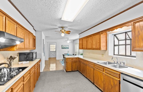 South Baton Rouge House | 15 Min to LSU & Downtown! Oak Hills Place Hideaway