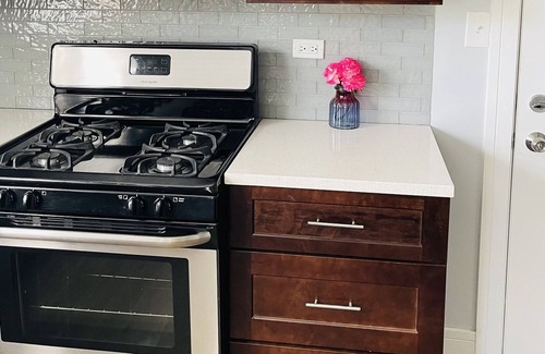 Washington Heights Apartment | 15 minutes from Grant Park