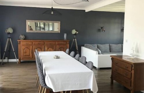Coex House | 150 m² family home 15 minutes from the sea