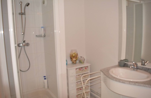 Meschers-sur-Gironde Apartment | 150m from the beach, apartment in secure residence