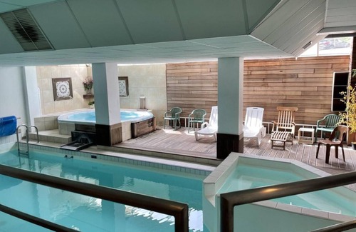 Eaux-Bonnes Apartment | 150m from ski slopes, 1st floor, view resort, fitness, swimming pool, sauna, balcony, tv, ski locker