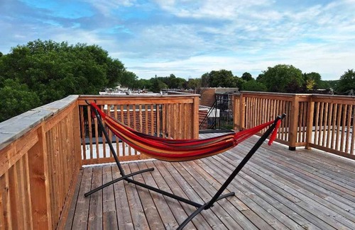 Ville-Emard Apartment | #153 Splendid Unit on 2 Floors in South-West
