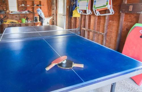 Orleans House | 15556 - Walk to Skaket Beach or Bike to Rail Trail w Outdoor Shower SUP Board Ping Pong Table