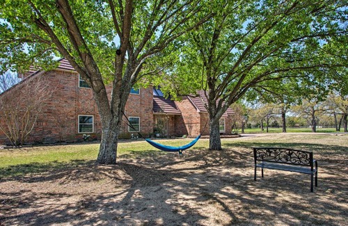 Pilot Point House | 16-Acre Pilot Point Ranch Private Pond and Hot Tub