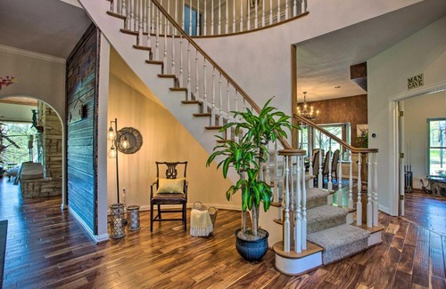 Pilot Point House | 16-Acre Pilot Point Ranch Private Pond and Hot Tub