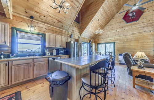 Ruidoso Cottage | 16 Mi to Ski Apache: Ruidoso Cabin Rental