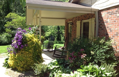 Arden Cottage | 17 Acre Private Horse Farm~Fireplace~Hot Tub~Quiet~Secluded