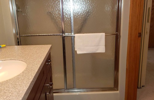 Elk Rapids Condo | #17 ELK RAPIDS BEACH CONDOMINIUM