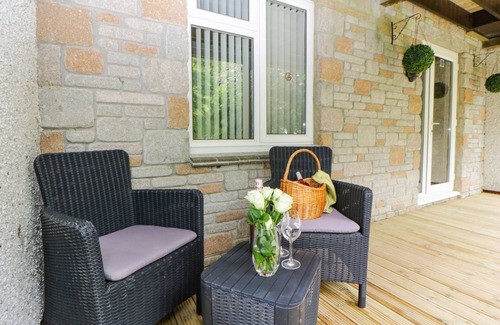 St. Ann's Chapel Cottage | 17 VALLEY LODGES, family friendly, with pool in Gunnislake