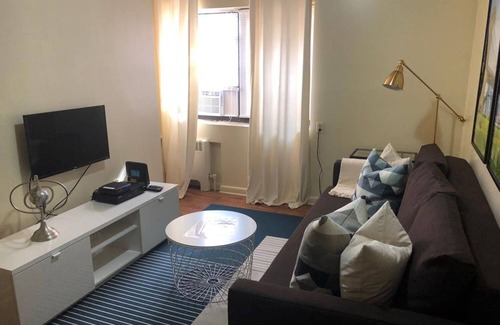 Industry Apartment | 1721 4J · NYC Gateaway-20min to NYC/parking available