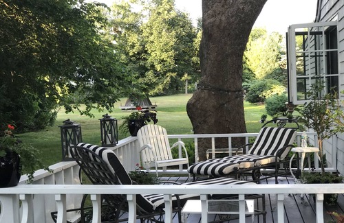 Bridgehampton House | 1770's Honeymoon Cottage