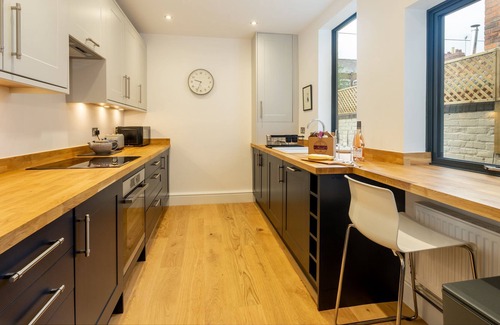 York House | 18 Hambleton Terrace - sleeps 4 guests in 2 bedrooms