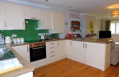 Sheringham House | 18 Marriotts Way - a house that sleeps 5 guests in 3 bedrooms