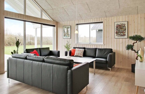 Olpenitz House | 18 person holiday home in Hasselberg