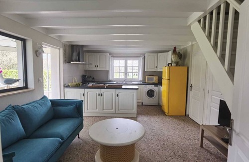 Trevou-Treguignec House | 180 m from "Baie de Trestel" beach, "La Mouette" house