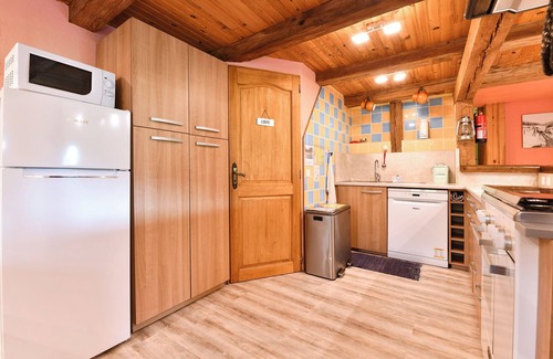 Sainte-Croix-aux-Mines House | 1840 house in the heart of nature, a haven of peace ideal for groups or families