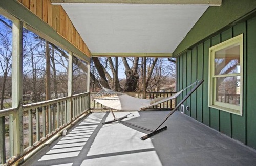 Rocheport House | 1855 Charm Meets 2024 Technology