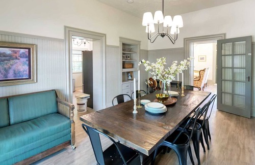 St. George House | 1870 Historic Home of Frederick Blake - Sleeps 10