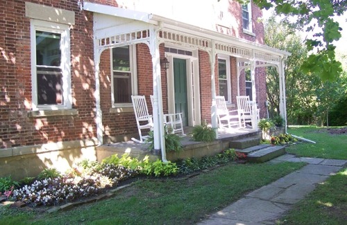 Milan House | 1870 Victorian Inn, minutes from Cedar Point