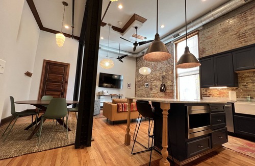 Downtown Nashville Apartment | 1882 Lofts - 201- Downtown 2nd & Church
