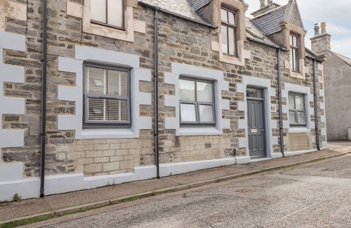 Buckie Cottage | 18B NEW STREET, pet friendly in Portknockie