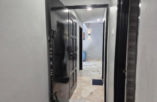 Si Rusa Apartment | 18pax GFloor 4R4B Dual-Key DOORSTEP PRIVATE BEACH, WATERSPORT, Pool, BBQ Set, Wifi, 50"TV