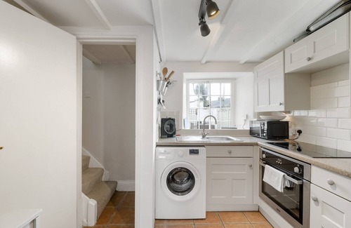 Newquay Apartment | 18th Century Cottage w/Garden, Central Newquay