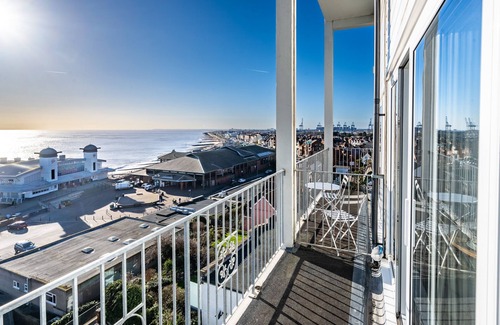 Felixstowe Apartment | 19 Undercliffe, Felixstowe