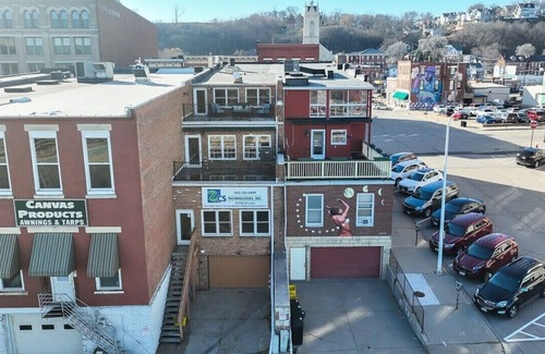 Downtown Dubuque Apartment | 190 on Main #3