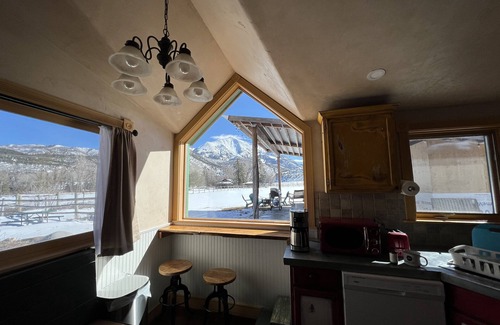 Carbondale Cabin | 1907Creekside Cabin w/hot tub & sauna; bike, hike, ski & fish- Go Back in Time