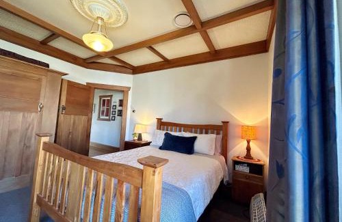 Whanganui House | 1920s Stay in Whanganui