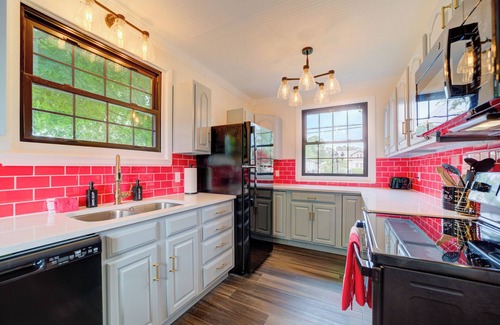 Lakeside House | 1924 Firehouse No. 6