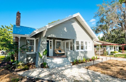 River District House | 1925 Historic Bradenton Bungalow, convenient to downtown and Anna Maria Island!