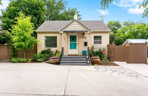 North End Cottage | 1938 Cottage | Newly Remodeled | Coveted North End