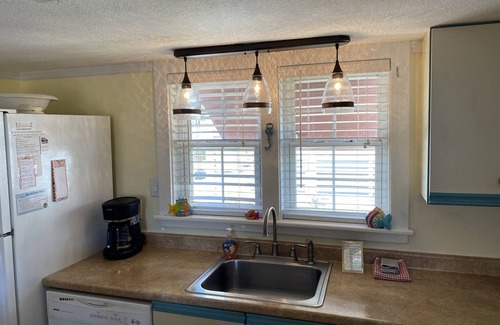 Nags Head Cottage | 1950's NAGS HEAD BEACH COTTAGE , IN EXCELLENT CONDITION840 sq ft 3 occp max