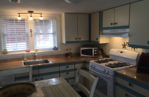 Nags Head Cottage | 1950's NAGS HEAD BEACH COTTAGE , IN EXCELLENT CONDITION840 sq ft 3 occp max