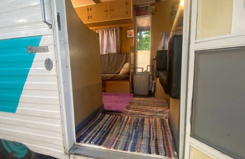 Durham Cottage | 1962 Layton Camper Cottage w/AC - Durham, NC