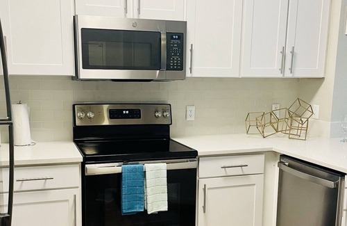 Oviedo Apartment | ** 1Bdr, 1Bth Furnished Luxury Oasis **