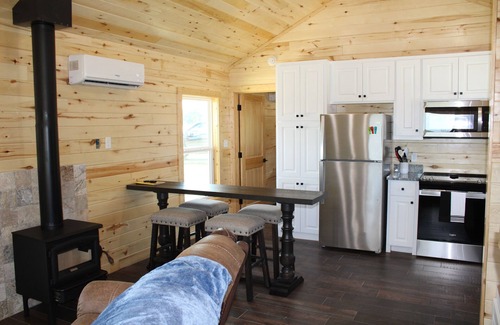 Shreveport Cabin | 1BR, 1Bath Stone Cabin with Hot Tub and Spectacular View