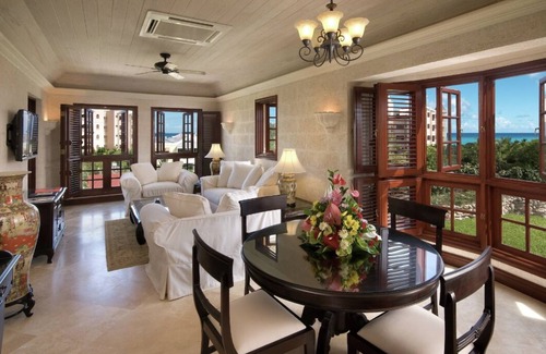 Diamond Valley Resort | 1BR/2BA with Kitchen & Private Roof Top Deck w/Pool