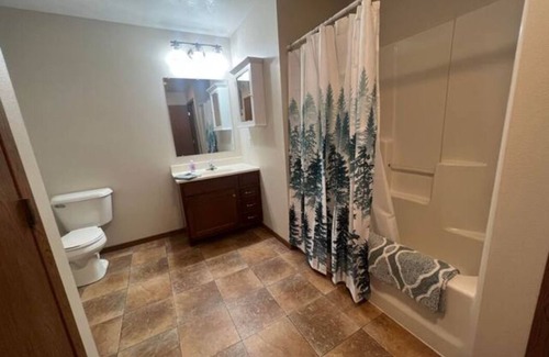 Sioux Falls Apartment | 1BR Apt,Full Kitchen,Wash/Dryer In Unit,DogFriendly