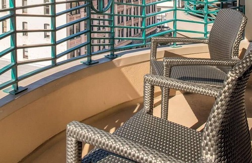 Civic Core Condo | 1br Condo Gaslamp Quarter & Theme Parks!