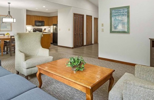 Sapphire Condo | 1br DX Condo Boating, Skiing, Fun in the Sun