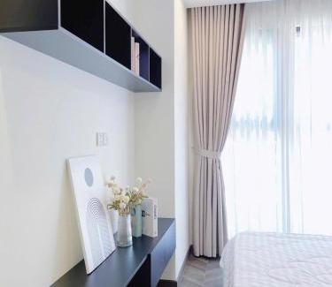 District 9 Apartment | 1BR Supper King View Vip Luxury