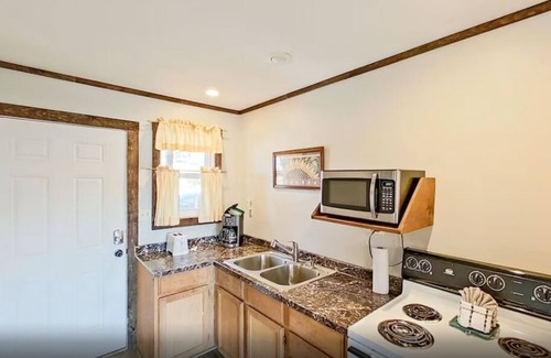 Indian Point Cabin | 1BR Waterfront Cabin w/Pool + Swim & Boat dock