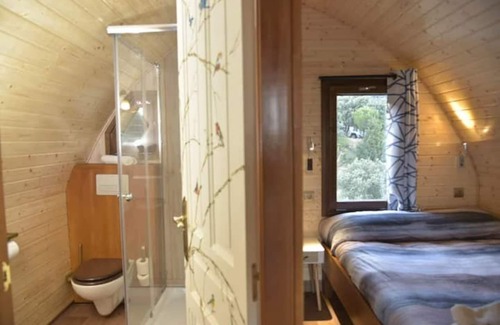 Gargantilla del Lozoya Cabin | 1encantadora Cabaña en el Árbol con Ducha y Aircon