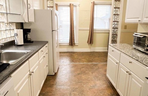 Oneonta Apartment | 1st Base Apt 1 - All Star Baseball Rentals