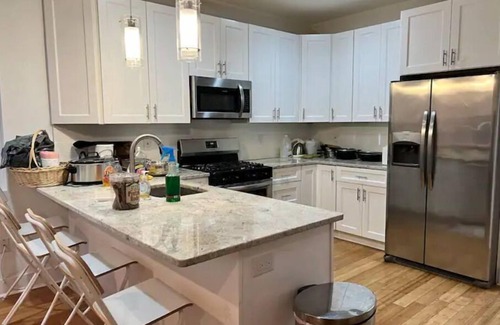 West Philadelphia Apartment | 1st floor studio with backyard