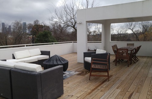 Washington Ave./ Memorial Park Apartment | 1st Flr Apt in Native Woods, Next to Bayou Trails, Washington St/Heights Area