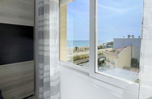 Pineda de Mar Apartment | 1st line with wonderful sea views